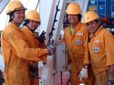crew in tagalog|CREW Meaning in Tagalog .